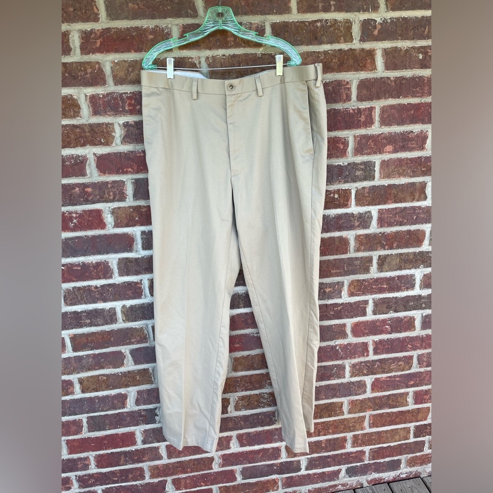 Men's Tan Haggar Classic Fit Work To Weekend Khaki Pants Size 40x34